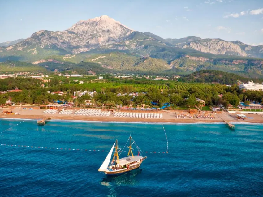Pirates Beach Club 5*-21