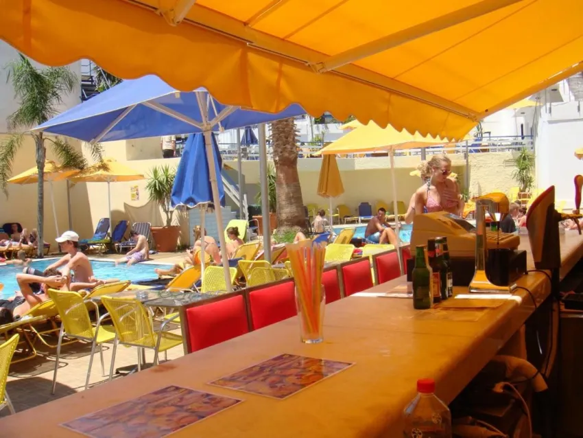 Kassavetis Center - Hotel Studios and Apartments 3*-6