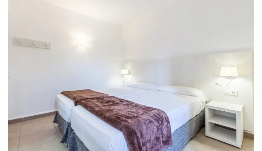 Blue Sea Cases D'Or 4*-8