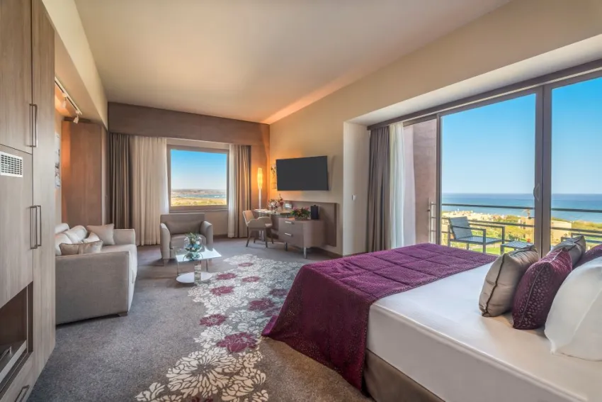 CONCORDE LUXURY RESORT & CASINO & CONVENTION & SPA  5*-62