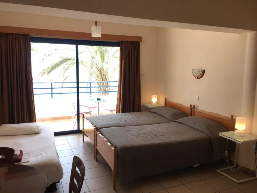 Vrachia Beach Hotel & Suites (Adults Only) 3*-9