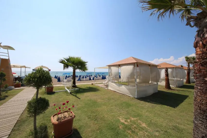 LAREN FAMILY HOTEL & SPA  4*-28