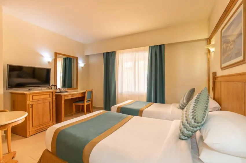 LONG BEACH RESORT  4*-28