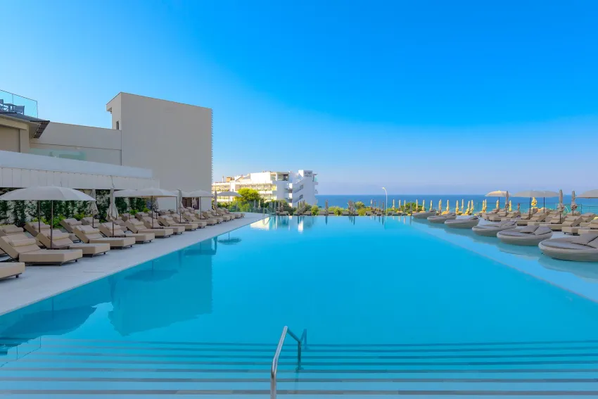 Amarande Adults Only 5*-8