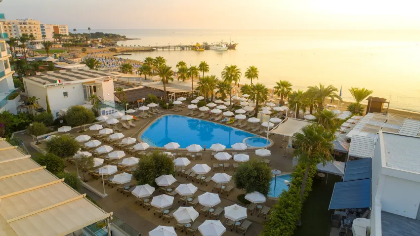 Vrissaki Beach Hotel 4*-7