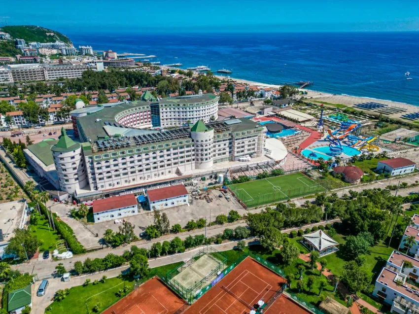 GRAND CORTEZ RESORT HOTEL & SPA  5*-9