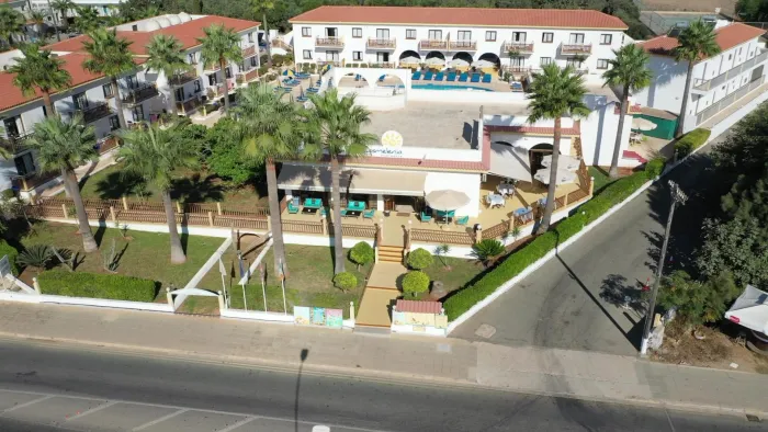 Cosmelenia Hotel Apartments 3* - Ayia napa - Cipru