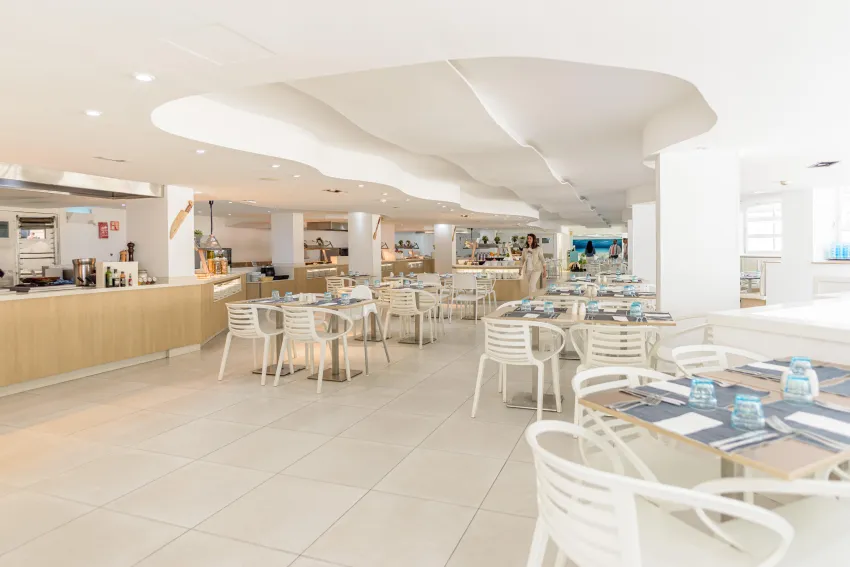 Fergus Cala Blanca Suites 4*-15