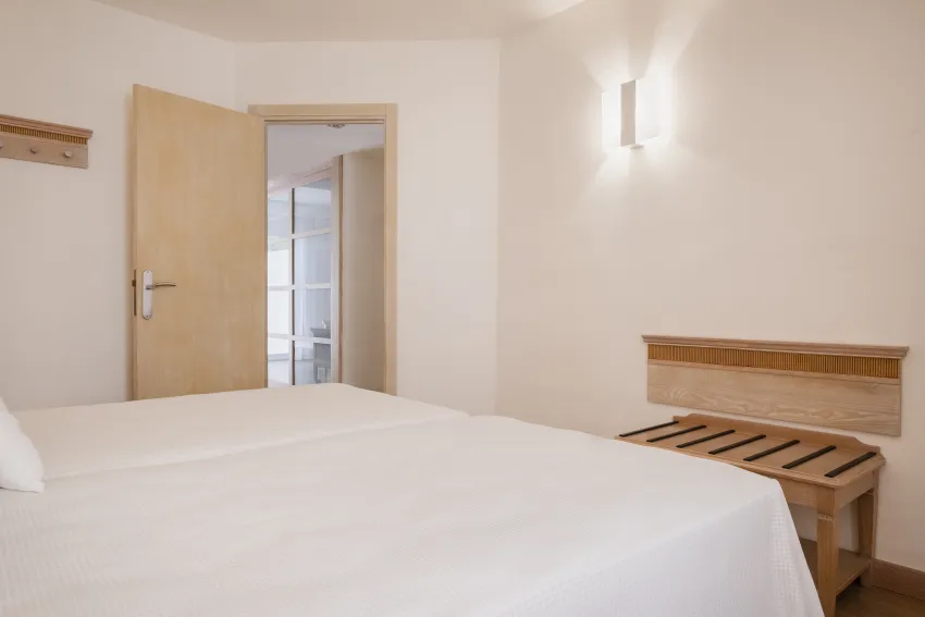 Iberostar Waves Club Cala Barca 4*-83