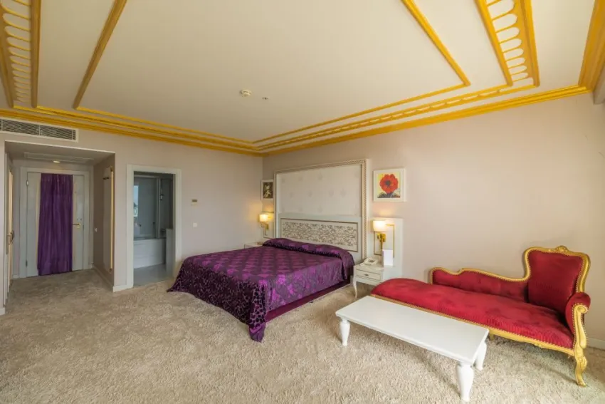 DIAMOND EXCELLENCE RESORT (EX.CRYSTAL PALACE LUXURY)  5*-18