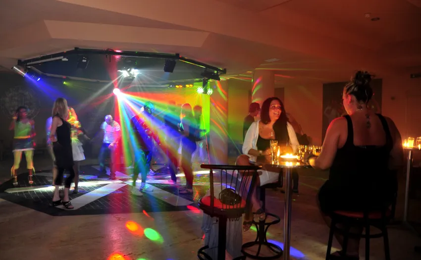 Seaden Corolla 4*-64