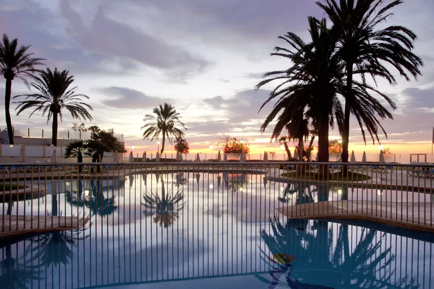 Aparthotel Playa Dorada 3*-5