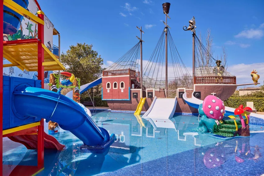 Zafiro Tropic 4*-125