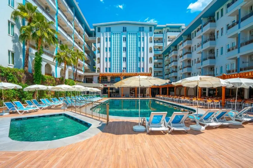 BLUE STAR HOTEL  4*-10