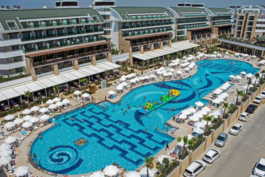 Crystal Waterworld Resort & Spa 5*-4