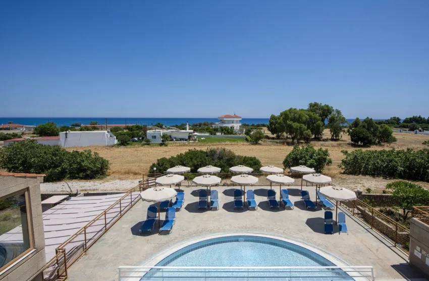 Ledras Beach Hotel 4*-4