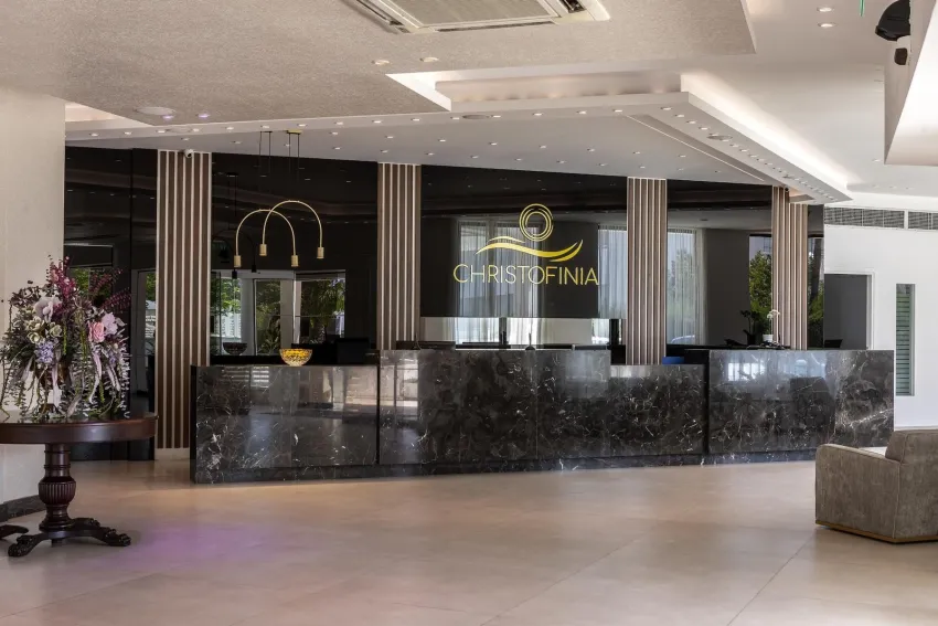 Christofinia 4*-11