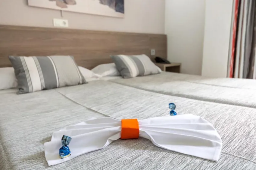 Costa Mediterraneo 2*-8