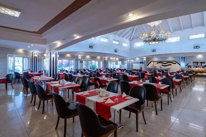 THE GARDEN BEACH HOTEL  5*-10