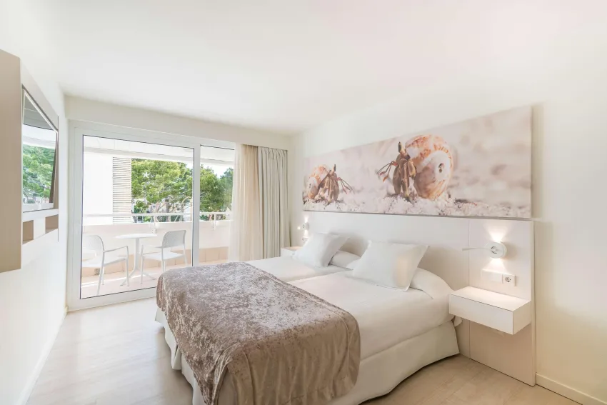 Iberostar Waves Cristina 4*-6