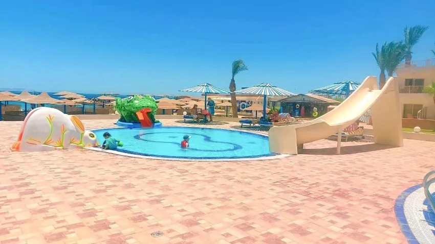 ROYAL STAR BEACH RESORT  4*-19