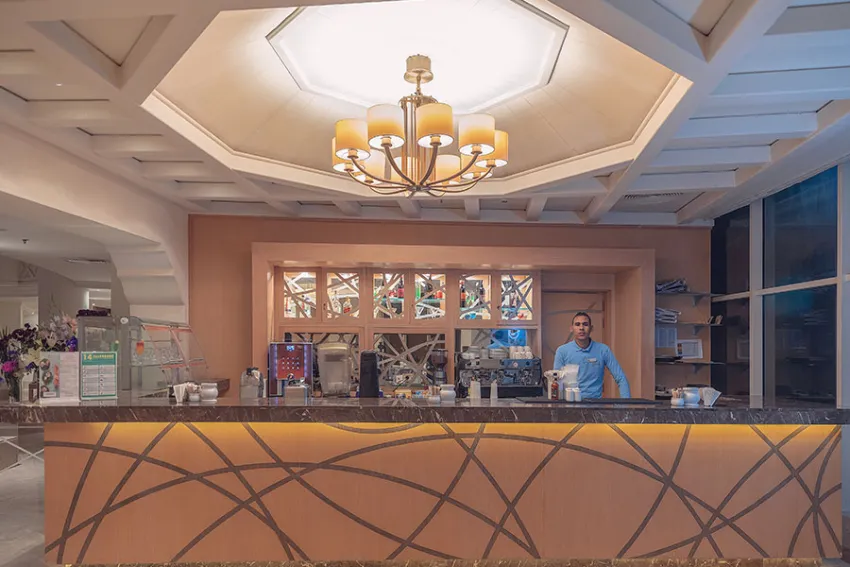 OLD PALACE SALH HASHEESH  5*-14