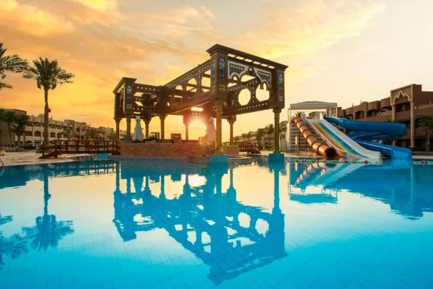SUNNY DAYS EL PALACIO RESORT & SPA  4*-28