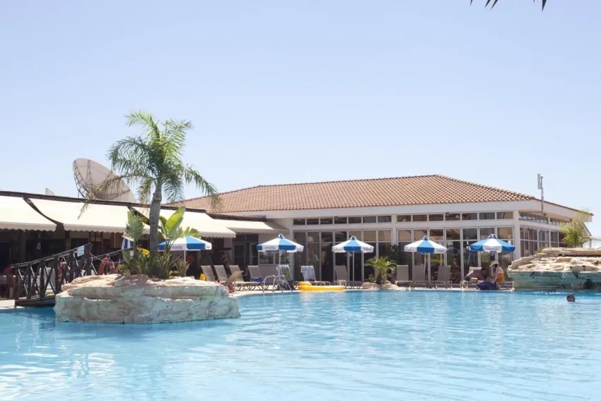 Makronisos Village 4*-4