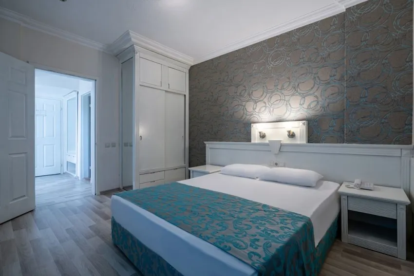 THE GARDEN BEACH HOTEL  5*-5