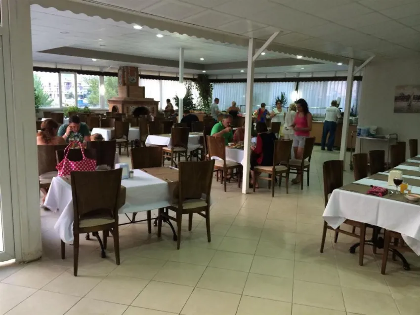 ACROPOL BEACH HOTEL  3*-3