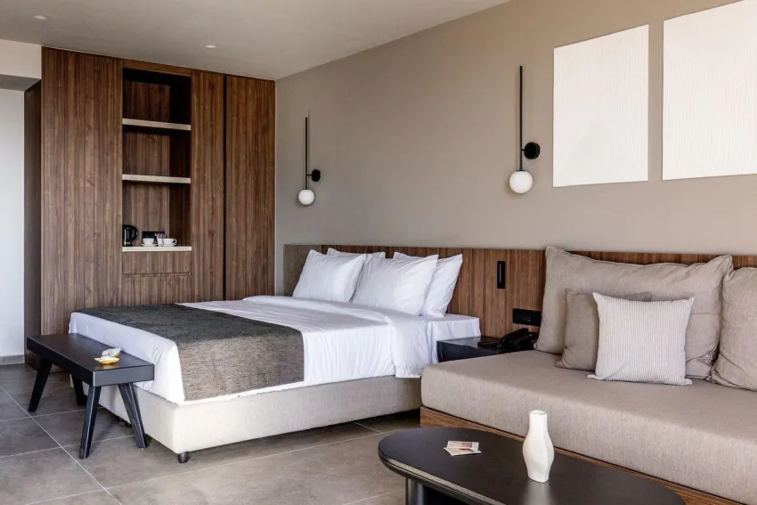 Elios Hill Sun-Kissed Happiness 5*-13