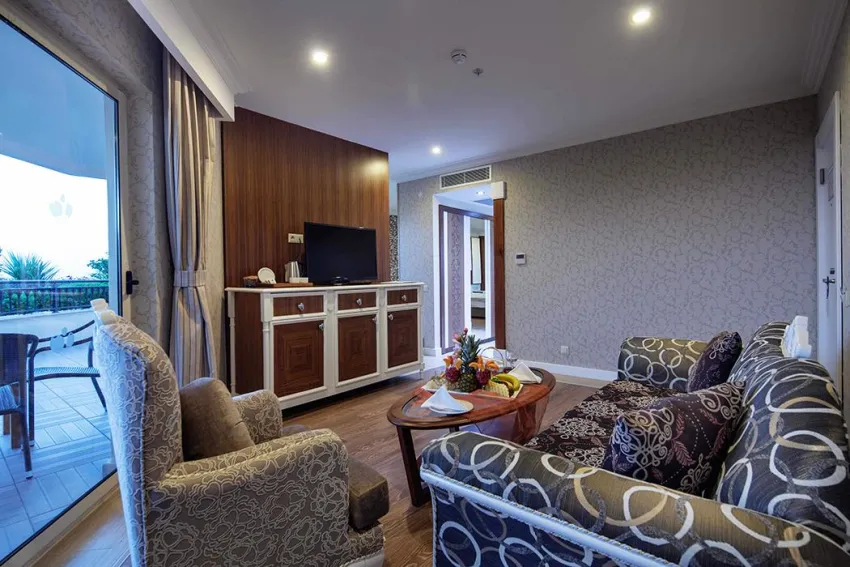 CRYSTAL SUNSET LUXURY RESORT & SPA  5*-11