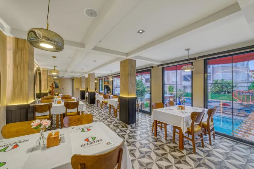 CLUB BIG BLUE SUITE HOTEL  4*-75