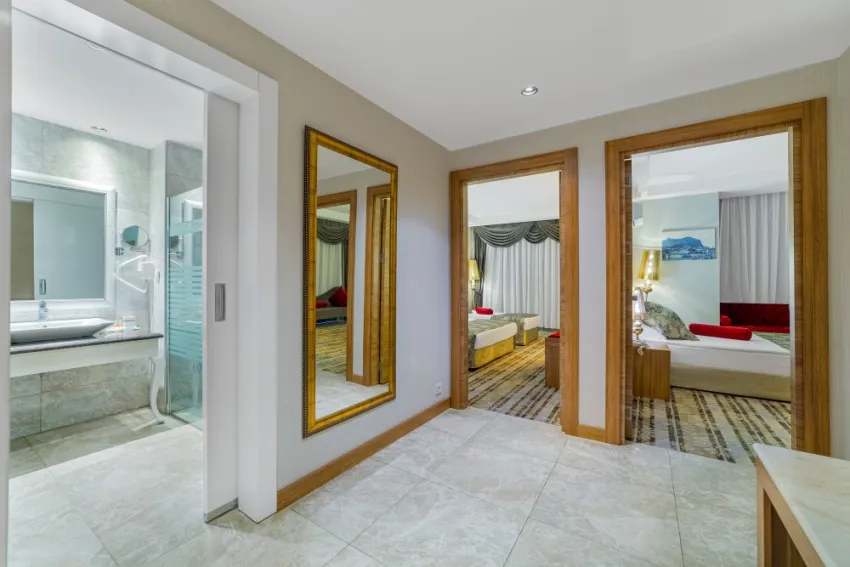 JUSTINIANO DELUXE RESORT HOTEL  5*-6