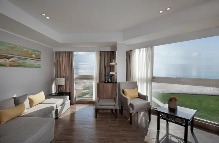 V BEACH RESORT SAHL HASHEESH (EX. PYRAMISA SAHL HASHEESH)  5*-8