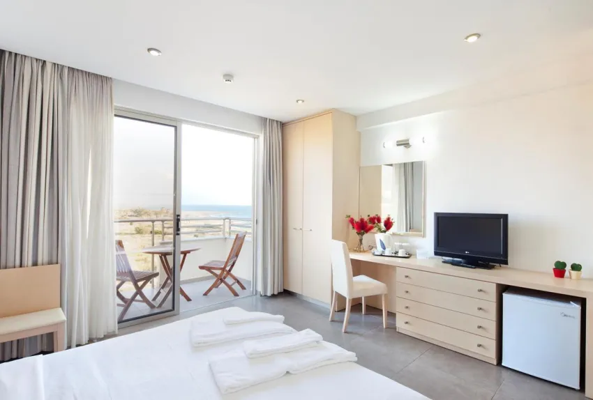 Capital Coast Resort and Spa 4*-10