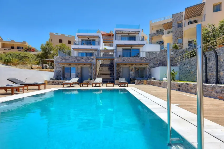 Seascape Luxury Residences 4*-13