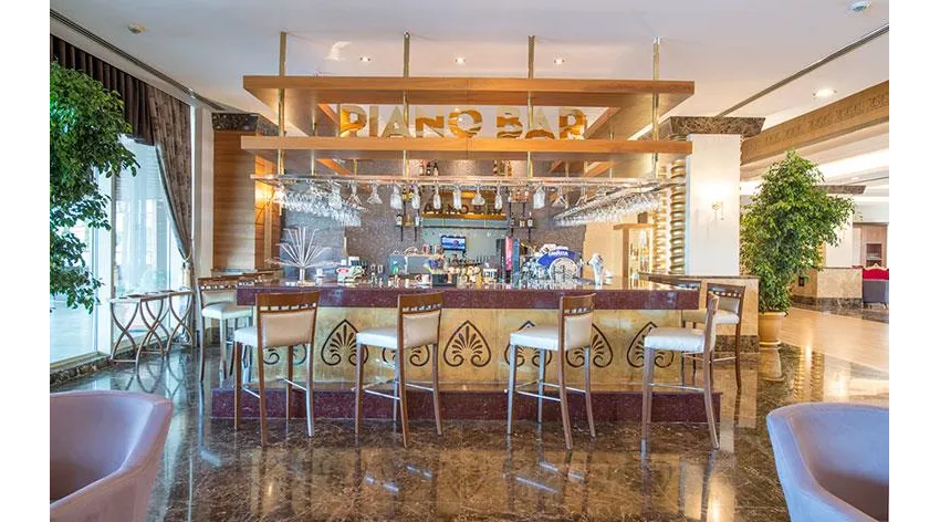 CRYSTAL PRESTIGE ELITE HOTEL  5*-11