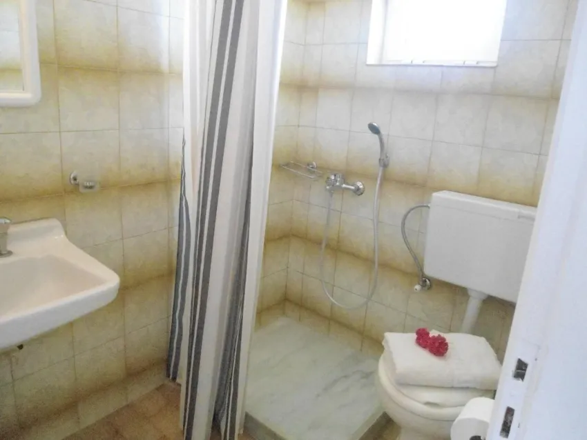 Dennis Studios Alykanas 2*-5