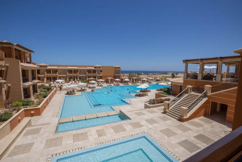 The Cascades Golf Resort & Spa 4*-25