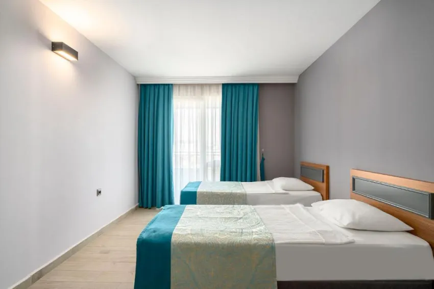 BLUE STAR HOTEL  4*-33