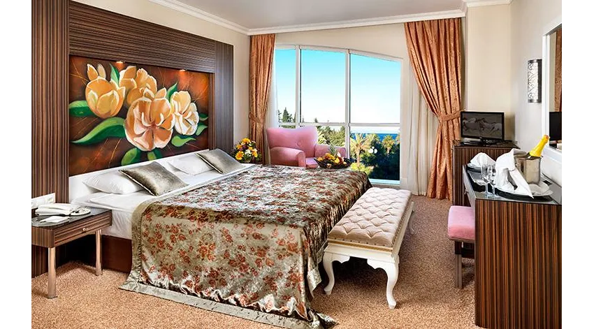 CRYSTAL DELUXE RESORT & SPA  5*-6