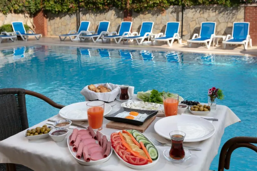DINC HOTEL LARA  3*-6