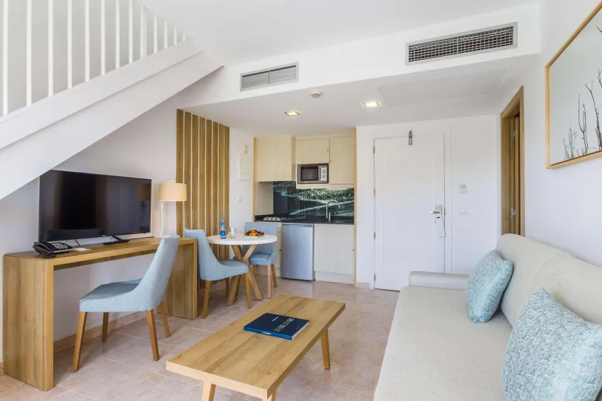 Zafiro Palmanova -13