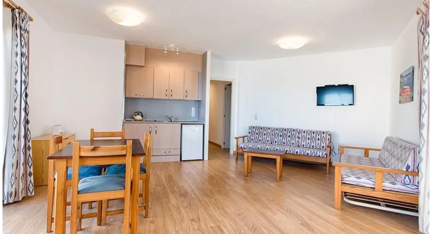 Arcos Playa Apartments -9