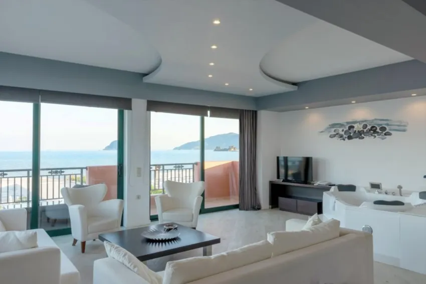 Mediterranean Beach Resort and Spa 5*-1