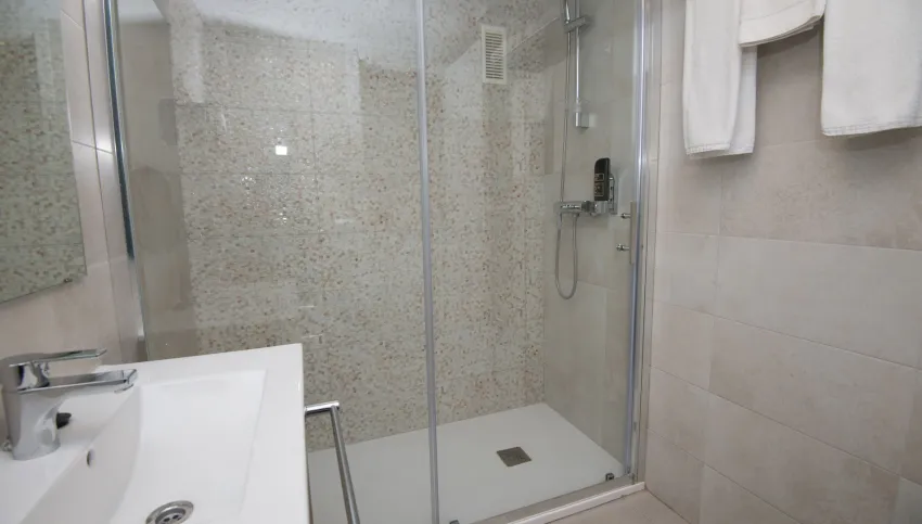 Chevy Hotel & Suites 3*-11