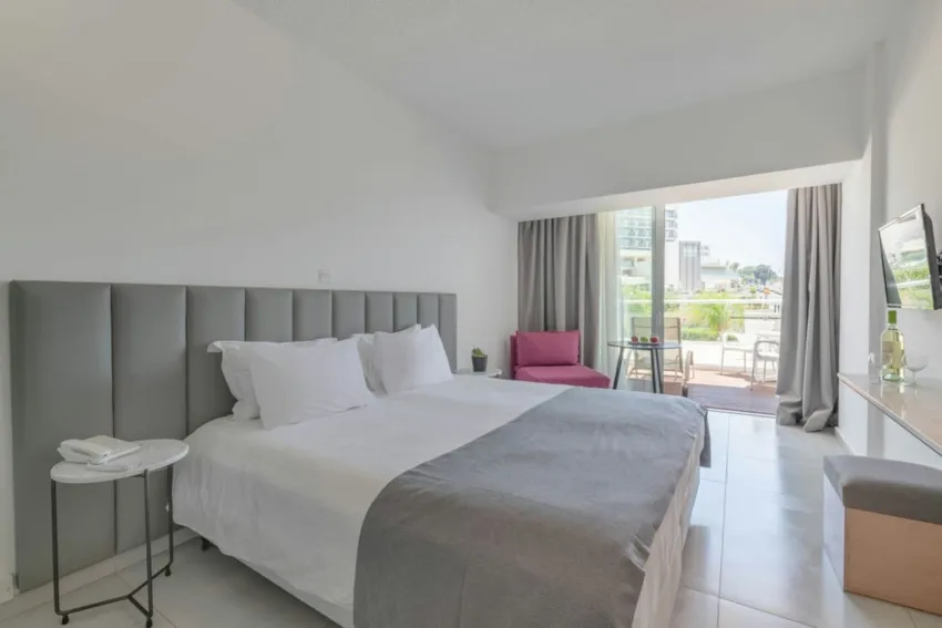 Napa Mermaid Hotel & Suites 4*-23