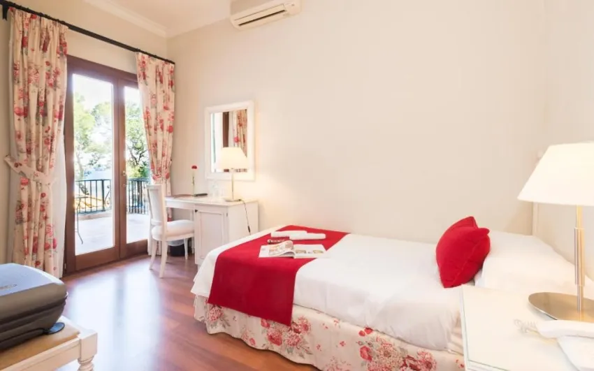 Cala Fornells Hotel 4*-4