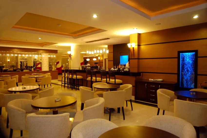 VUNI PALACE HOTEL  5*-8